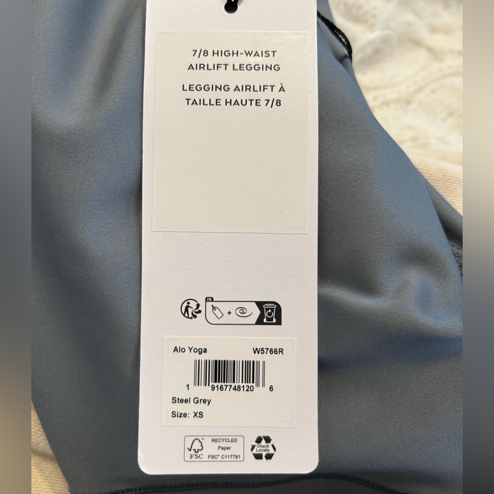 ALO Yoga Gray Leggings - Picture 5 of 7
